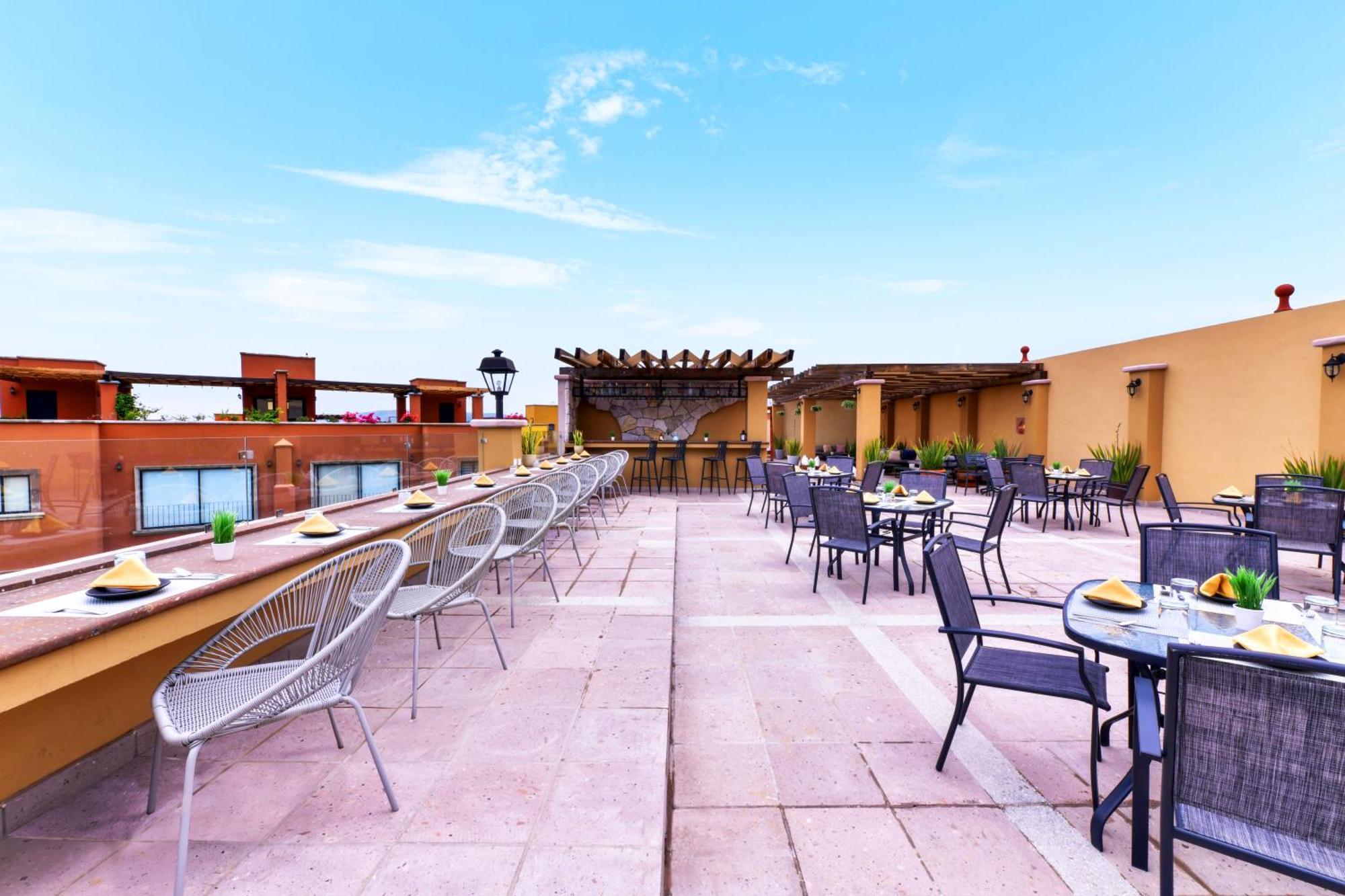 Krystal Grand Residences & San Miguel De Allende Hotel El Penon
